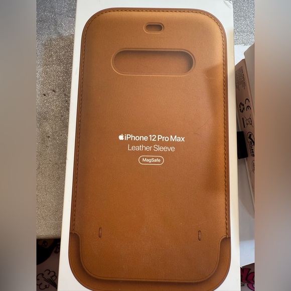 iPhone 12 Pro Max case bundle - Picture 1 of 4